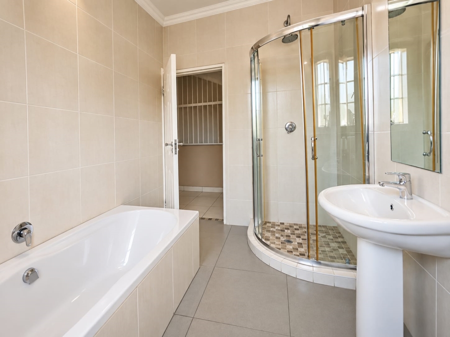 5 Bedroom Property for Sale in Cashan North West